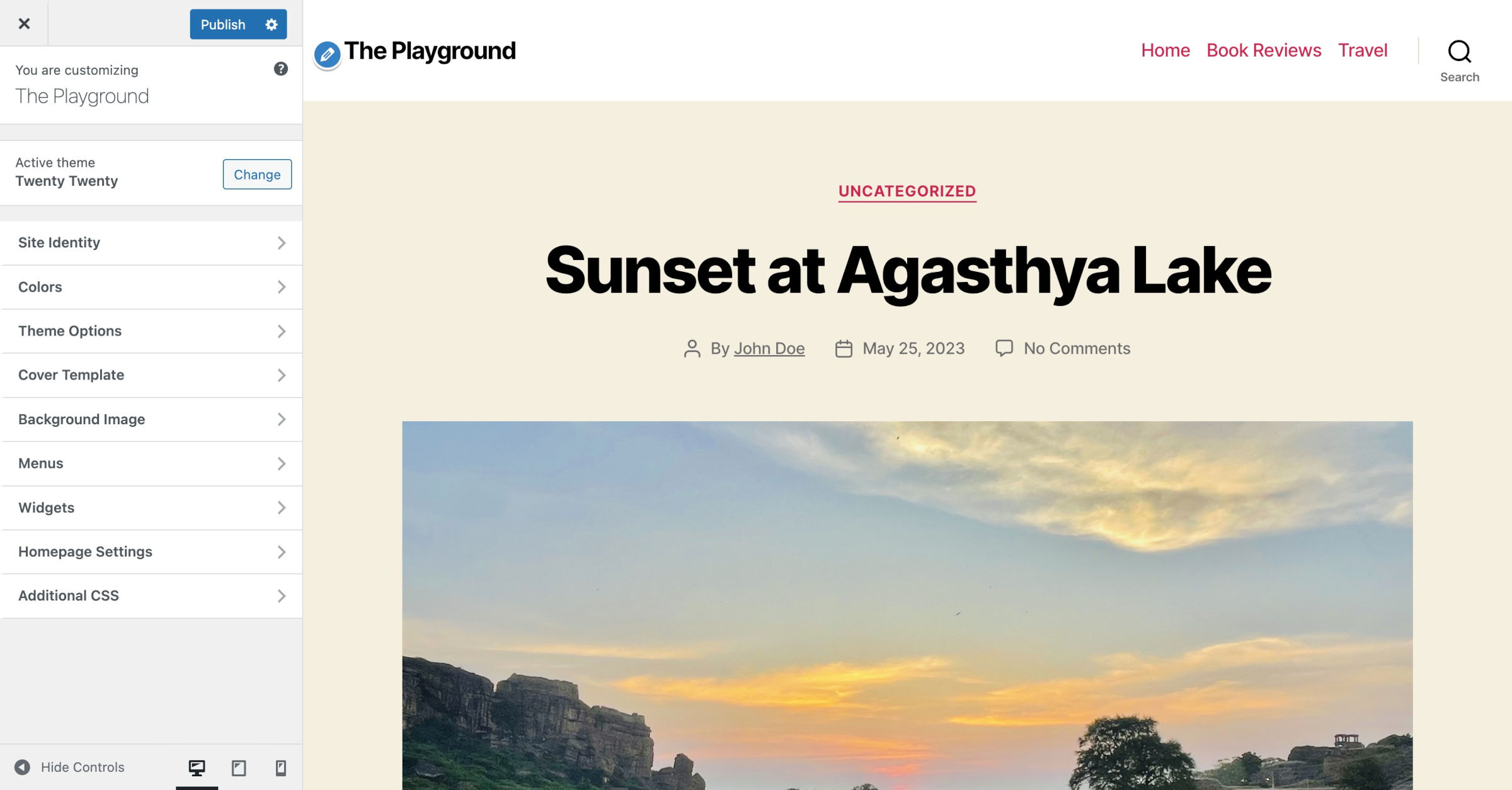 WordPress customizer showing the Twenty Twenty-Two theme. On the left is a list of options, and on the right a preview of the site homepage.